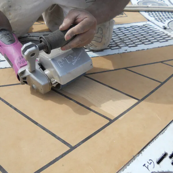 6223-6224-6232-FONTANA-06-GRAFFIATURA.jpg